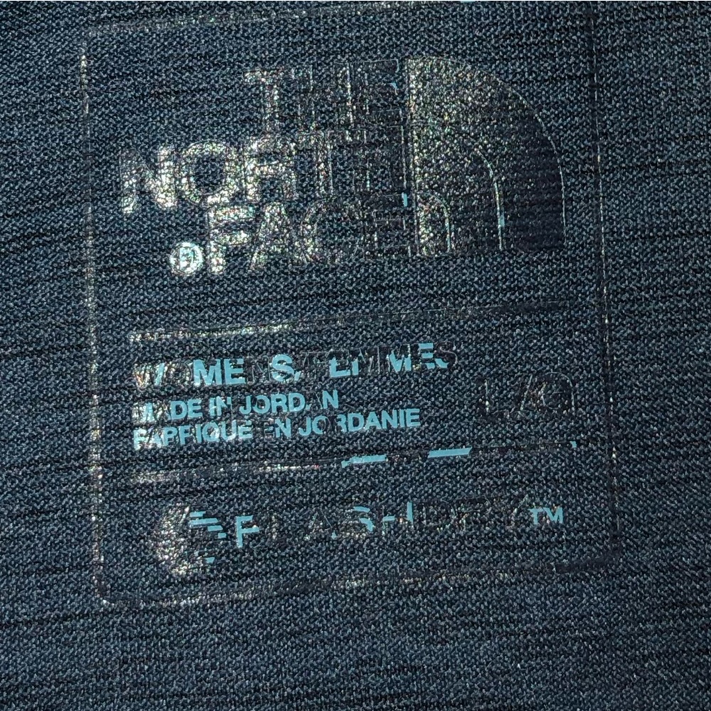 The North Face men’s shirt Lg Navy v-neck Short Sleeve Flashdry gym Running - Picture 6 of 7